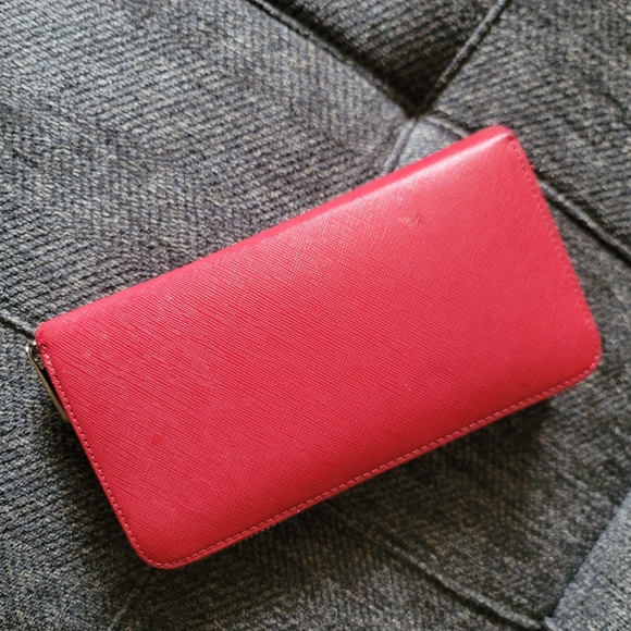 Michael Kors Jet Set Travel Continental Red Leather Wallet - Picture 9 of 16